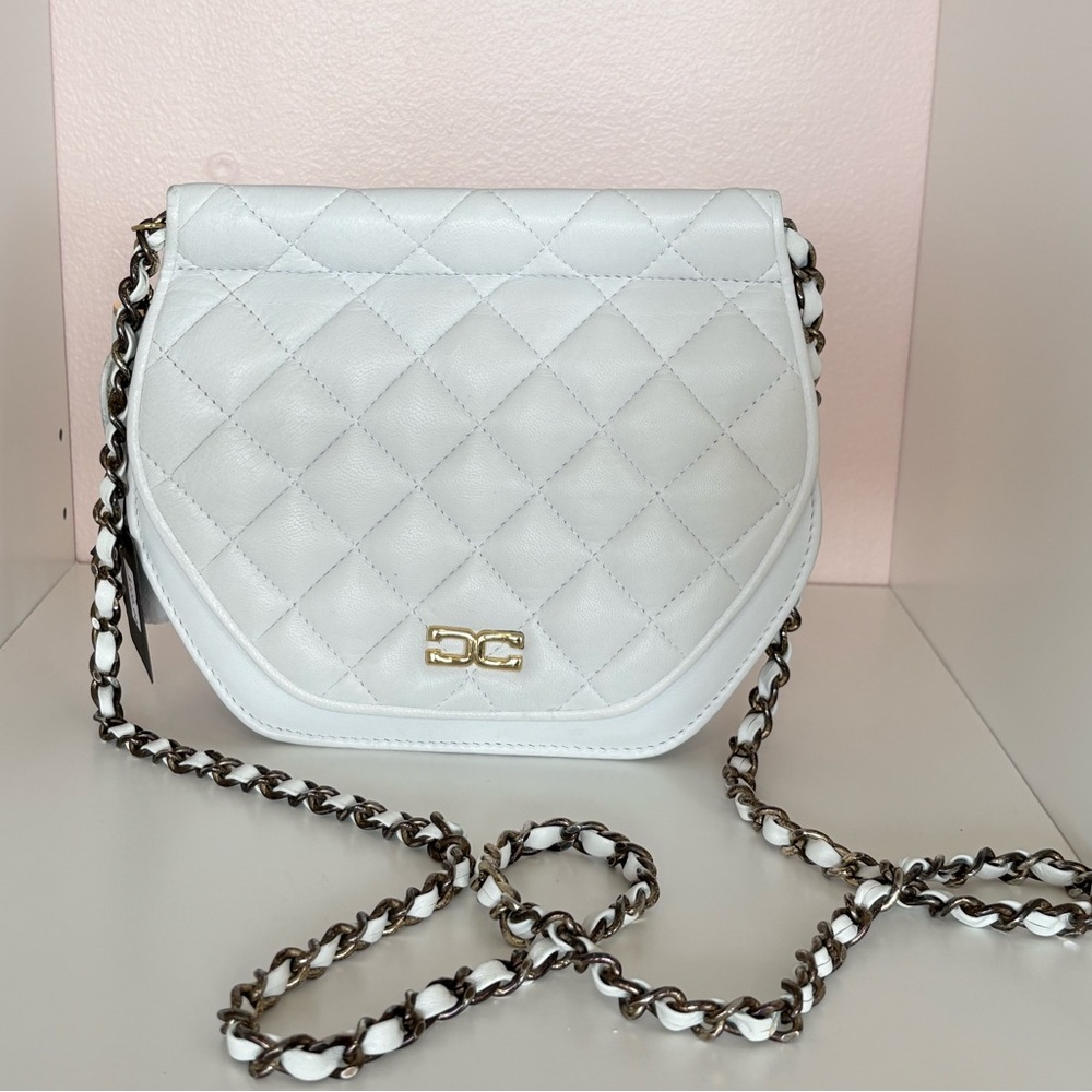 Al & Phil Vintage Leather White Quilted Chain Strap Shoulder Bag. Snap Closure!